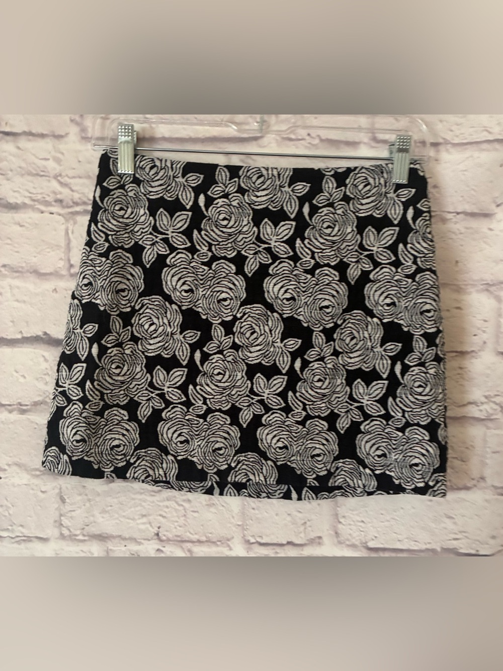 Forever 21 Black & White Floral Mini Skirt - Small